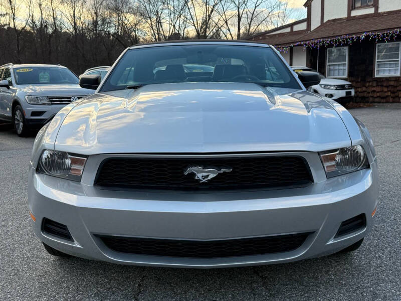 2012 Ford Mustang V6 Premium photo 2