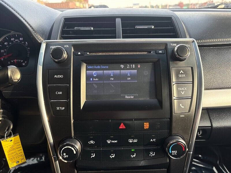 2017 Toyota Camry SE