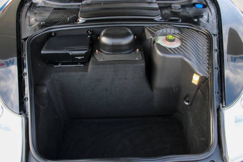 2004 Porsche 911 Carrera 4S