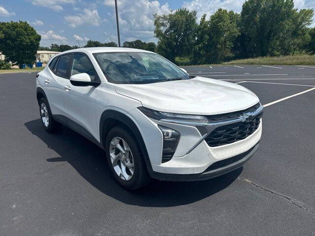 2025 Chevrolet Trax LS