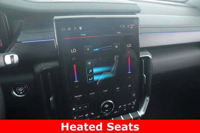 2025 GMC Acadia AT4