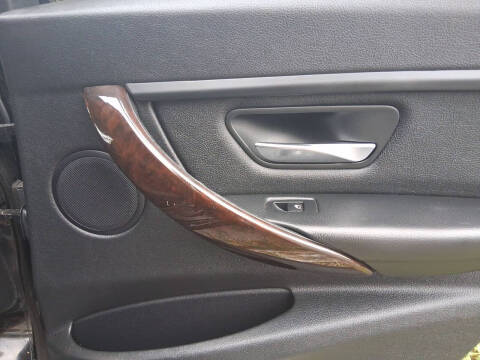 2015 BMW 3 Series 320i xDrive