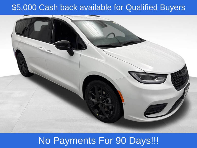 2026 Chrysler Pacifica Select