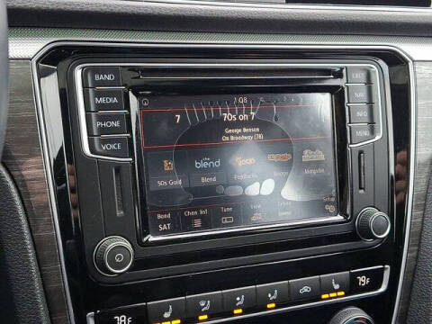 2017 Volkswagen Passat 1.8T SEL Premium