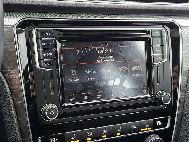 2017 Volkswagen Passat 1.8T SEL Premium