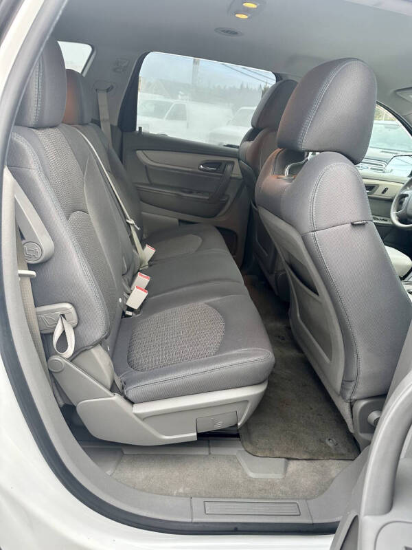 2017 Chevrolet Traverse LS