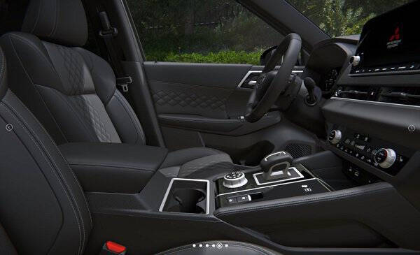 2025 Mitsubishi Outlander PHEV SEL Black Edition