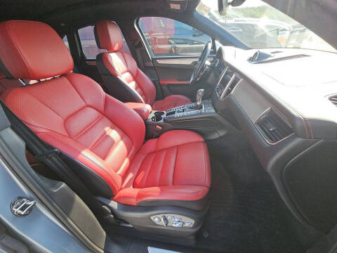 2017 Porsche Macan Turbo