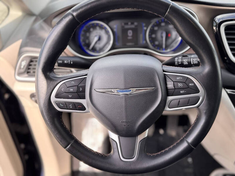 2017 Chrysler Pacifica Touring Plus