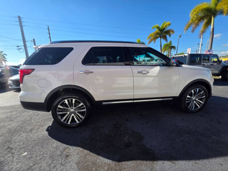 2017 Ford Explorer Platinum