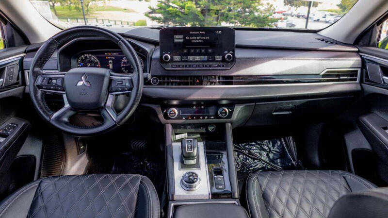 2024 Mitsubishi Outlander SEL