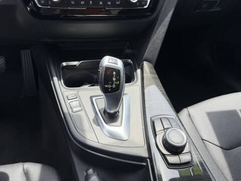 2017 BMW 3 Series 320i