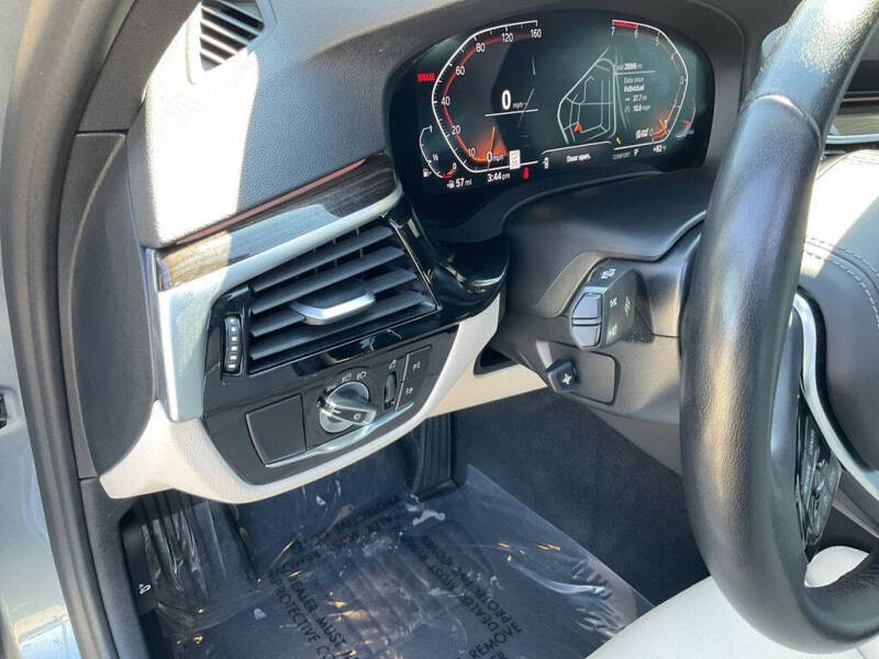 2022 BMW 5 Series 530i