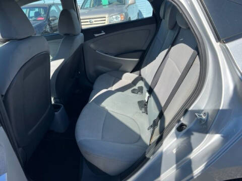 2013 Hyundai Accent GLS