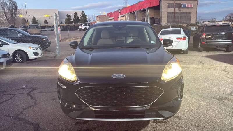 2020 Ford Escape SE