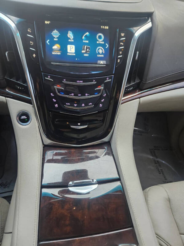 2015 Cadillac Escalade Luxury