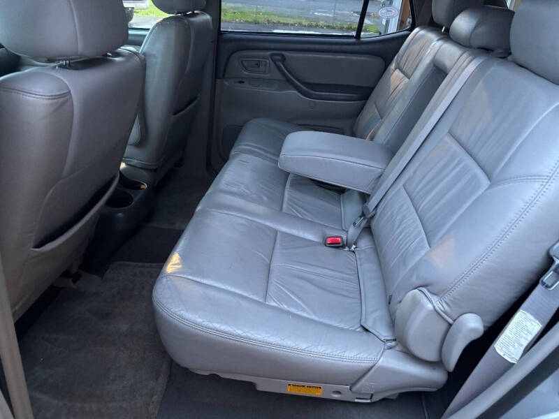 2003 Toyota Sequoia SR5