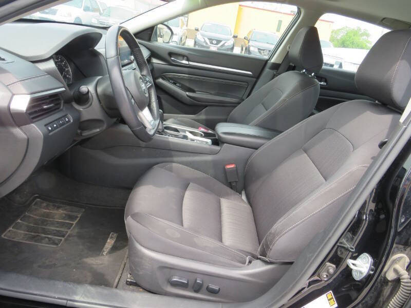 2020 Nissan Altima 2.5 SV