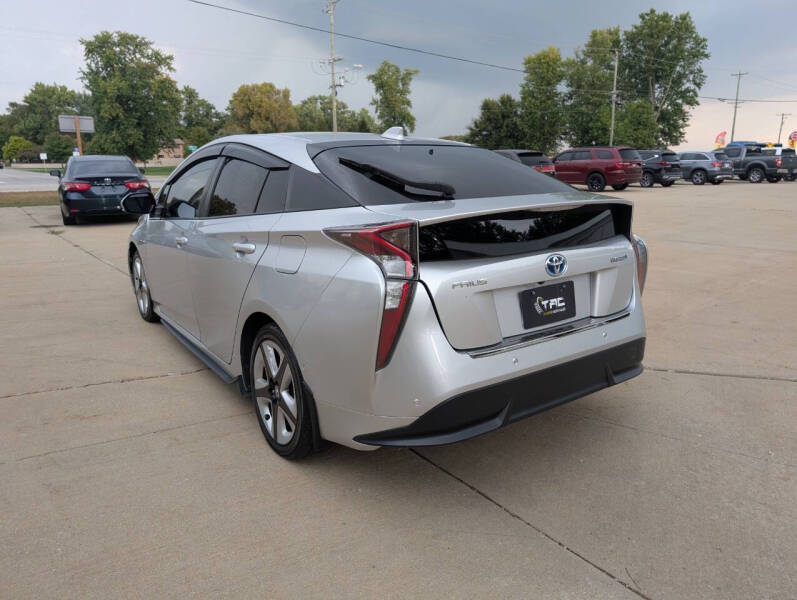2017 Toyota Prius Four Touring