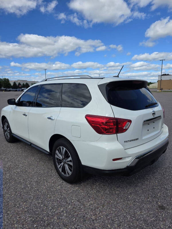 2017 Nissan Pathfinder S