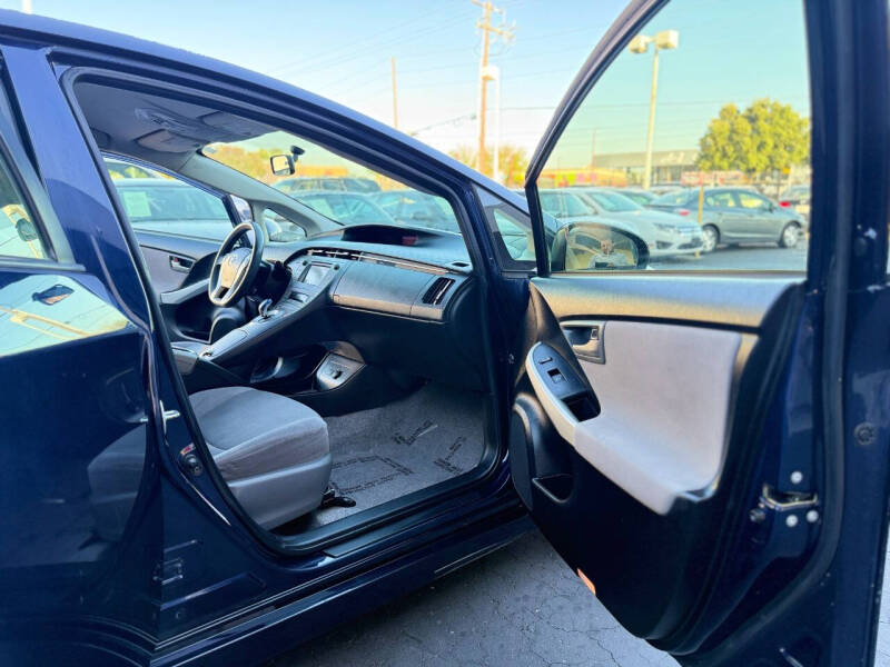 2013 Toyota Prius Two