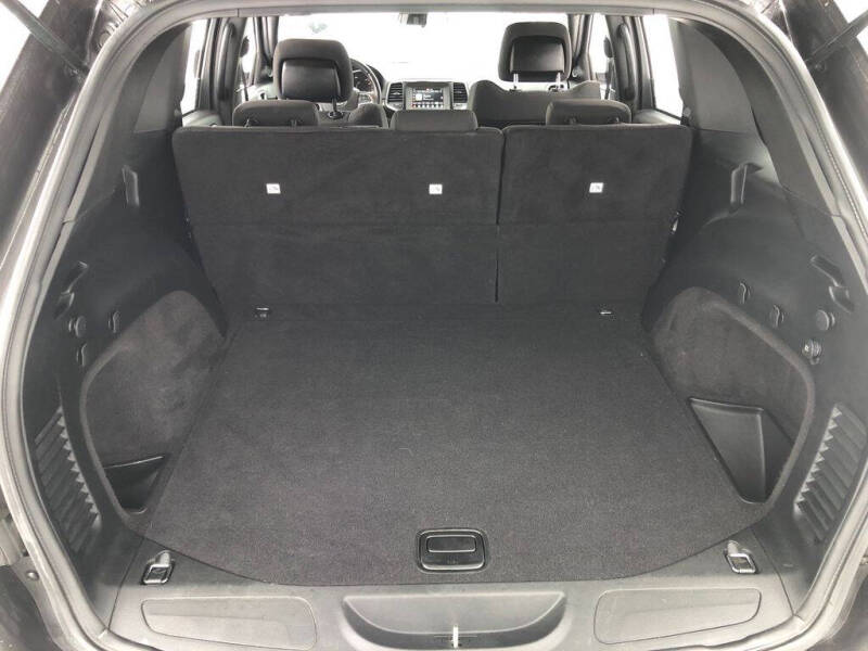 2019 Jeep Grand Cherokee Laredo E