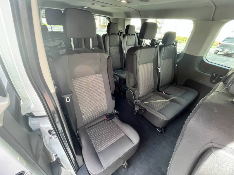 2023 Ford Transit 350 XLT