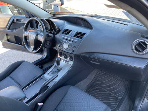 2011 Mazda MAZDA3 i Sport