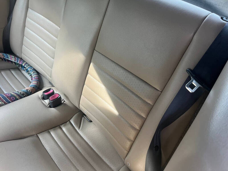 2004 Ford Mustang GT Deluxe