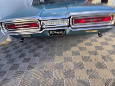 1964 Ford Thunderbird