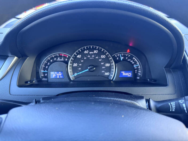 Image of 2012 Toyota Camry LE