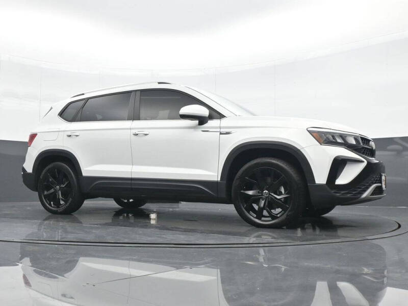 2022 Volkswagen Taos SE 4Motion