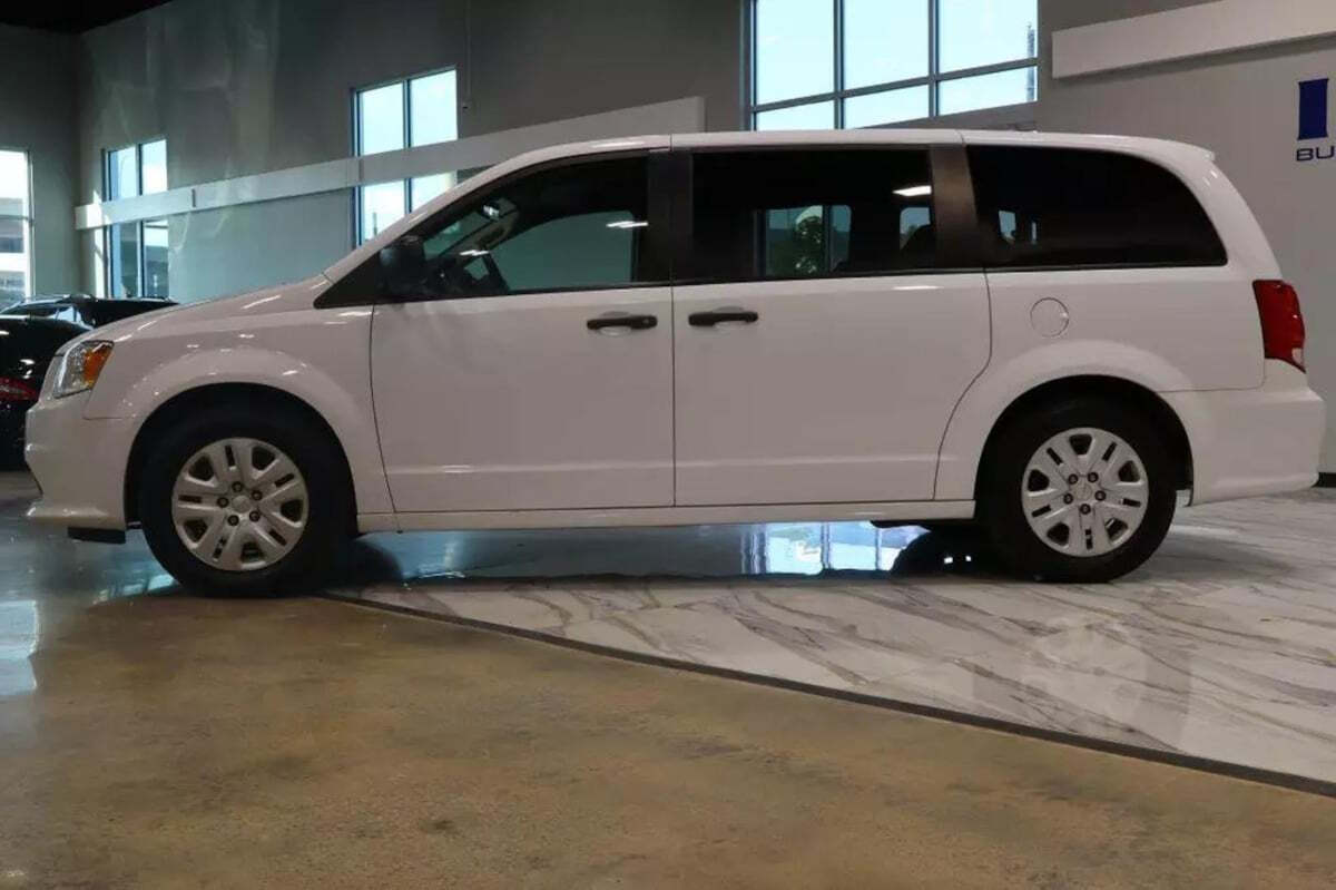 2019 Dodge Grand Caravan for sale at IMD MOTORS, INC in Dallas, TX