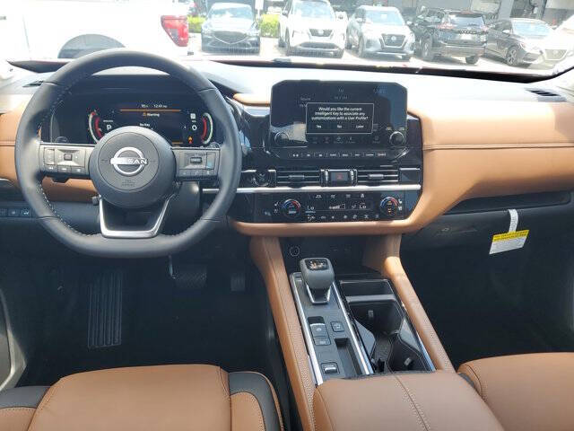 2025 Nissan Pathfinder Platinum