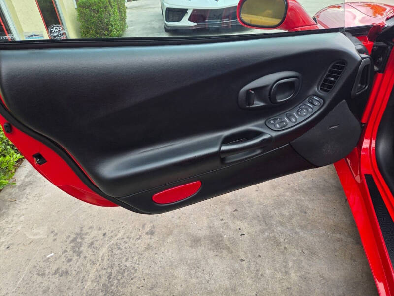 2004 Chevrolet Corvette