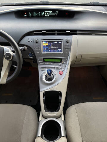 2012 Toyota Prius Three