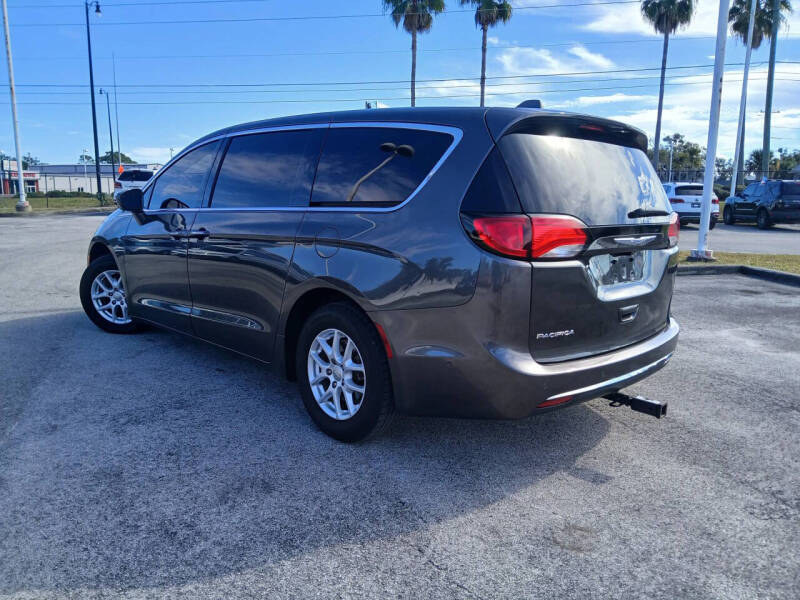 2020 Chrysler Pacifica Touring