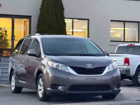 2012 Toyota Sienna