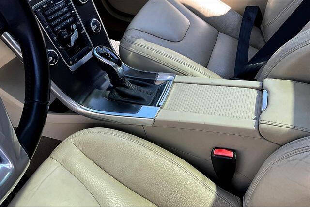 2014 Volvo XC60 T6 Premier Plus