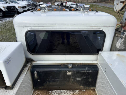 2006 Peterbilt 335 Mechanic's Truck