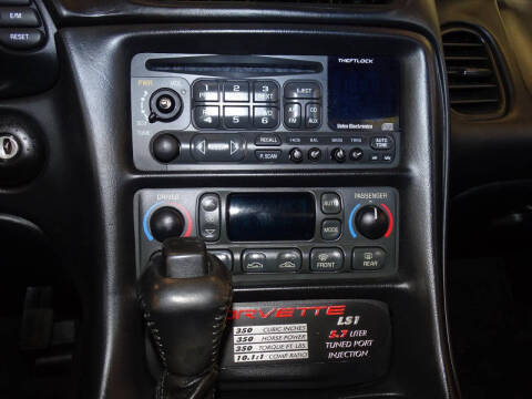 2004 Chevrolet Corvette