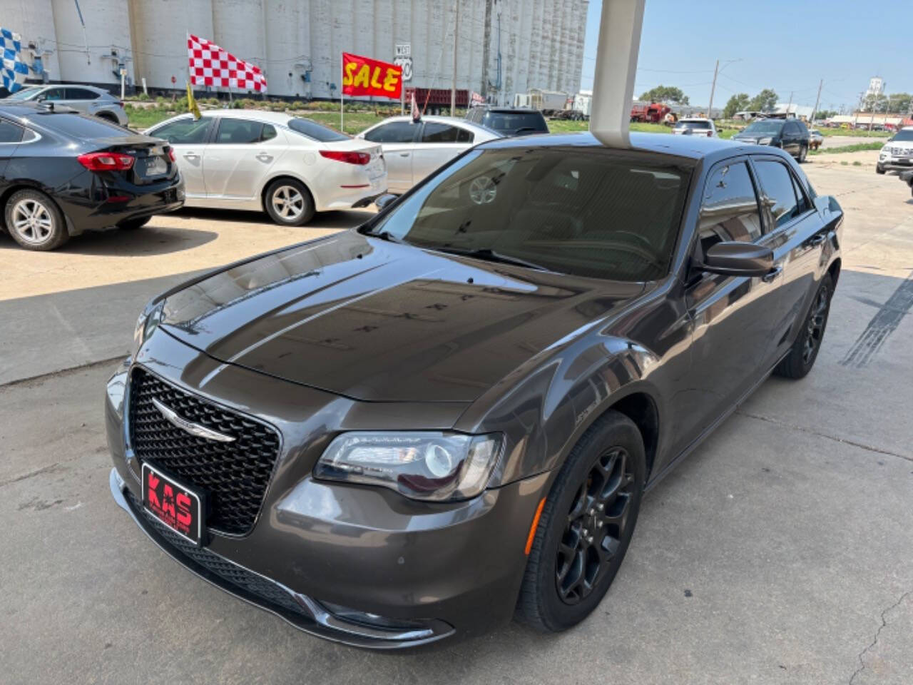 2019 Chrysler 300 for sale at Kansas Auto Sales in Ulysses, KS