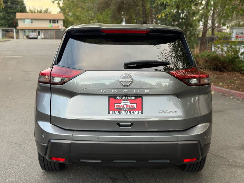 2024 Nissan Rogue SV