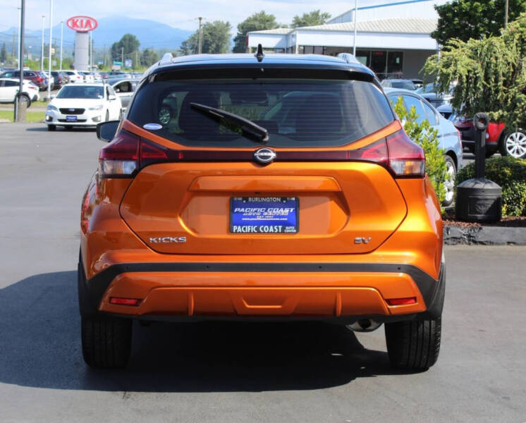2022 Nissan Kicks SV