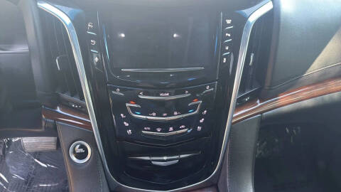2015 Cadillac Escalade Luxury