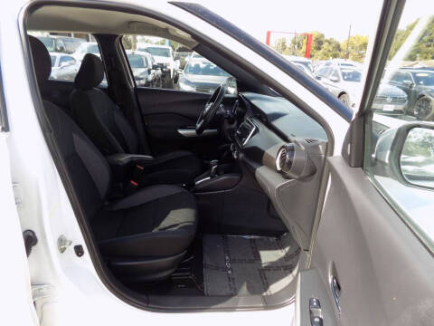 2020 Nissan Kicks SV