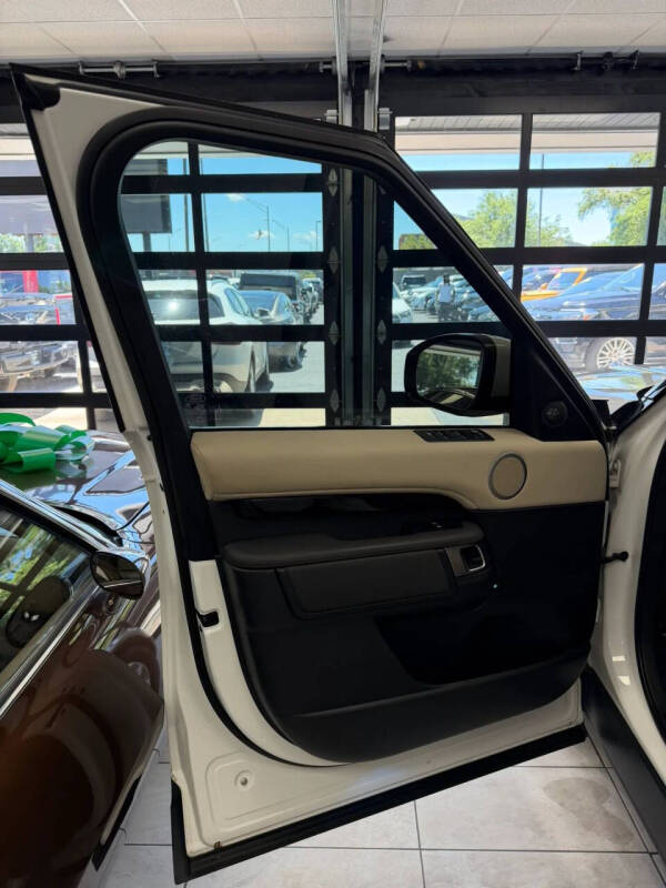 2020 Land Rover Discovery SE