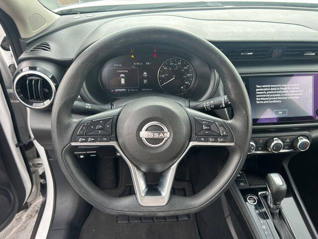 2024 Nissan Kicks SV