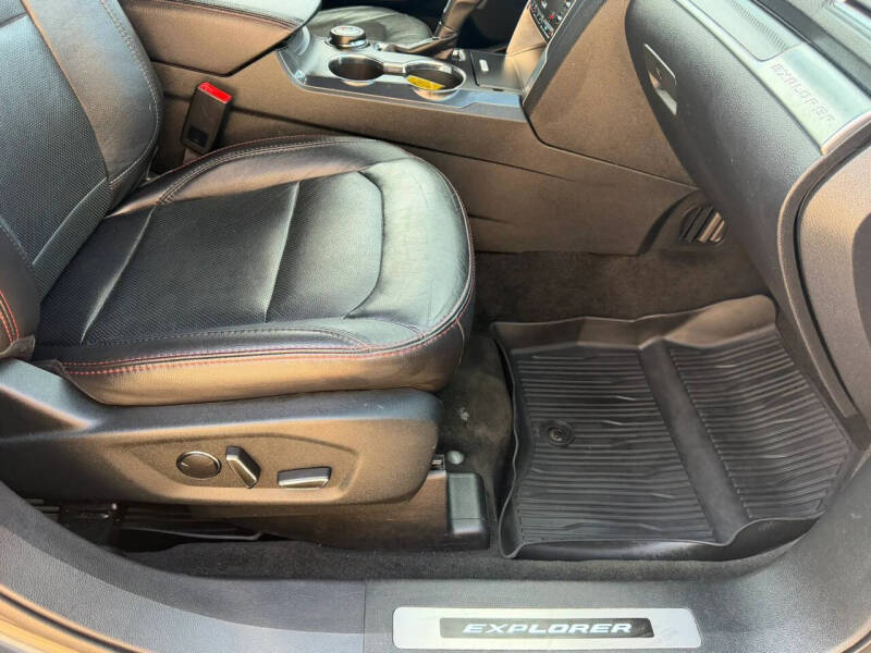 2018 Ford Explorer Sport
