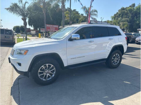 2015 Jeep Grand Cherokee for sale at Dealers Choice Inc in Farmersville CA